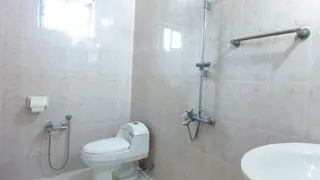 نمای بندانگشتی ۱۳ از ویلا ساحلی شش خوابه در چالوس