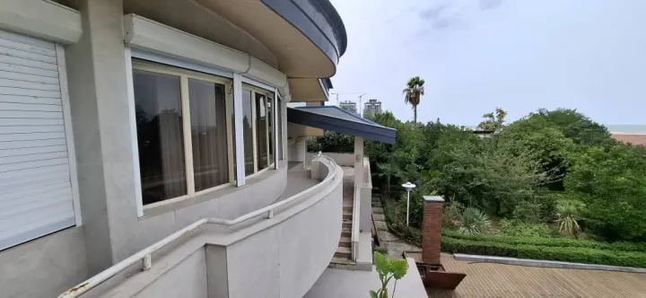 پست علی احمدی